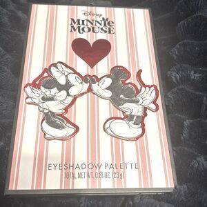 NWT/NIB
Disney Minnie Mouse Eyeshadow palette